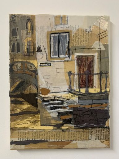 Abstrakte Darstellung einer Stadtansicht mit Brücke, Fenster und strukturierten Flächen.