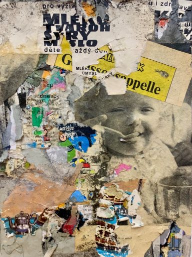 Kunstwerk mit Collage aus verschiedenen Materialien und einem lächelnden Kind.